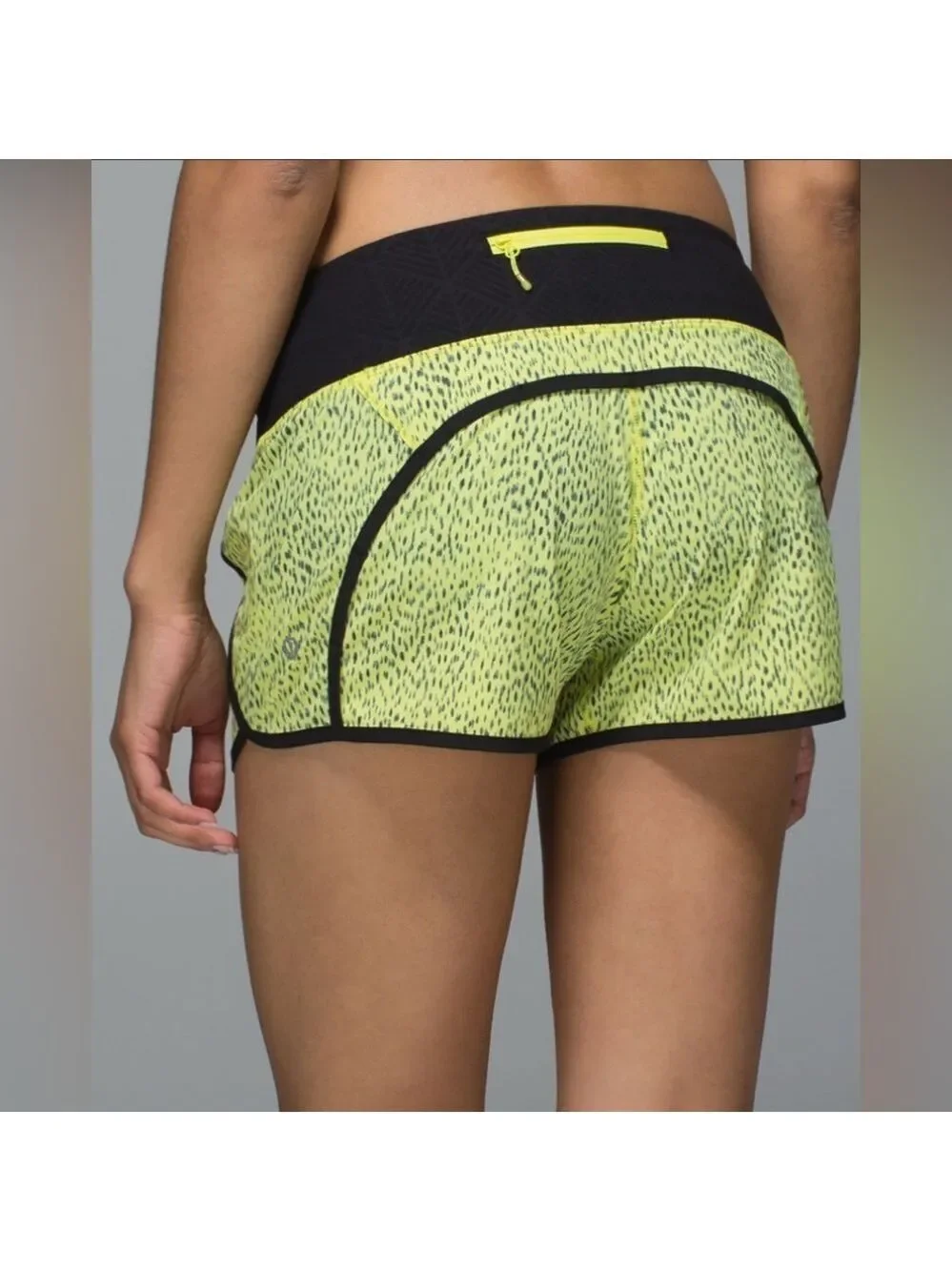 Lululemon Run Times Short  4” Inseam Dottie Dot Clarity Yellow Black SZ 12